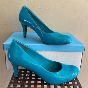 Women’s Size 9 Turquoise Heels